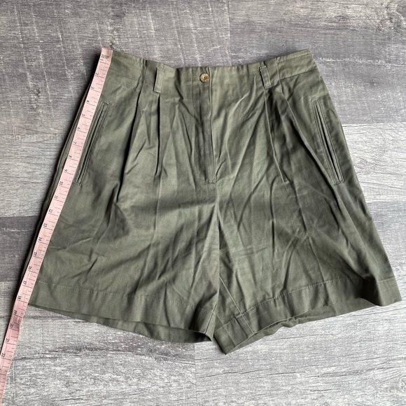 White Stag High Wasted Shorts - Picture 2 of 8